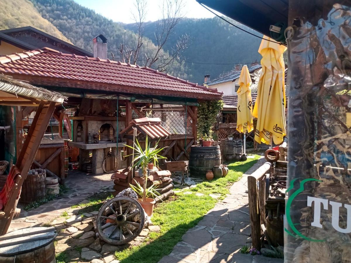 里巴里卡 Кръчмъ При Байката Alpin酒店 外观 照片